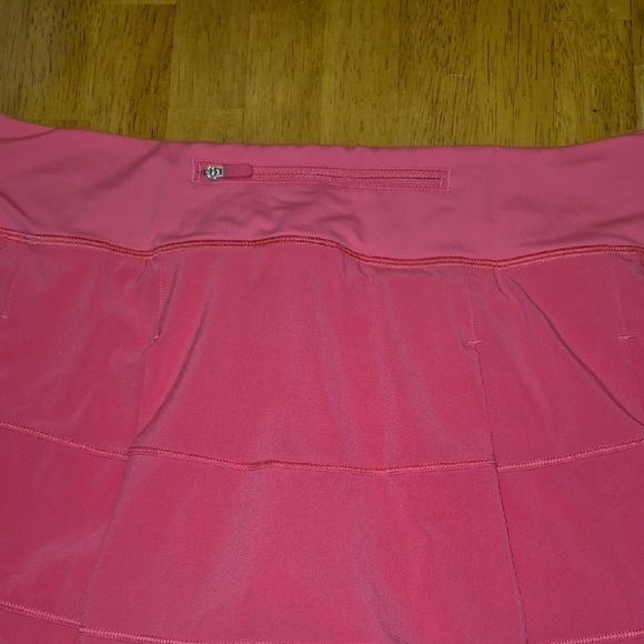 Lululemon Lipgloss Pink Skort Skirt Sz 10 Pace Rival - Picture 3 of 4